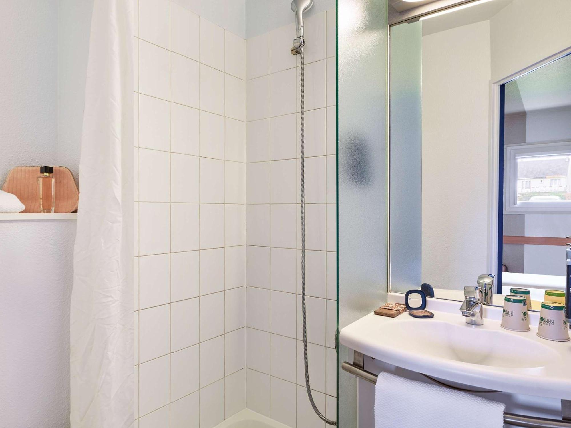 Ibis Budget Versailles Chateau Saint Cyr L'Ecole Екстер'єр фото