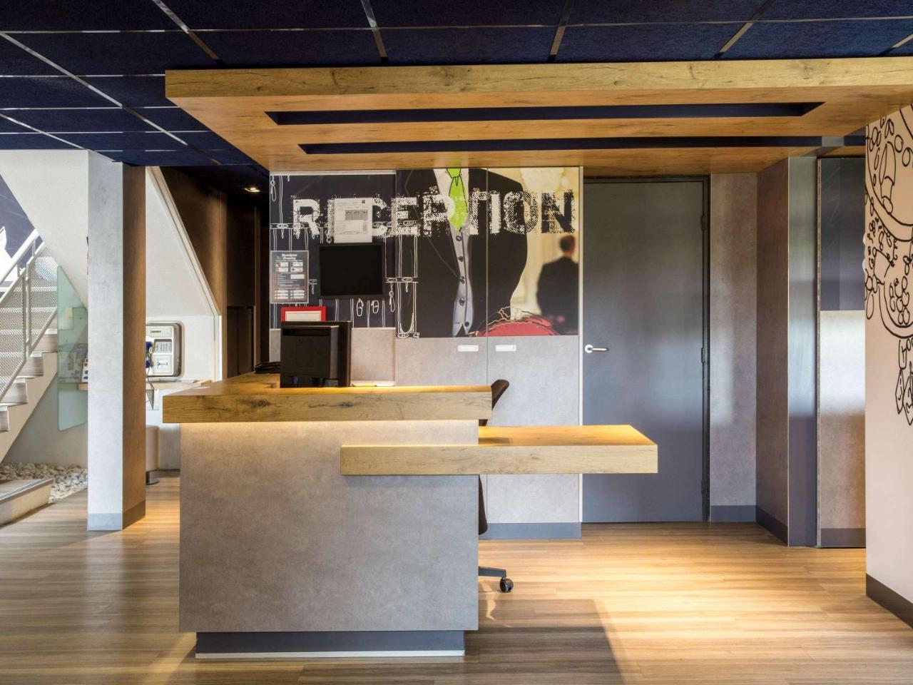 Ibis Budget Versailles Chateau Saint Cyr L'Ecole Екстер'єр фото
