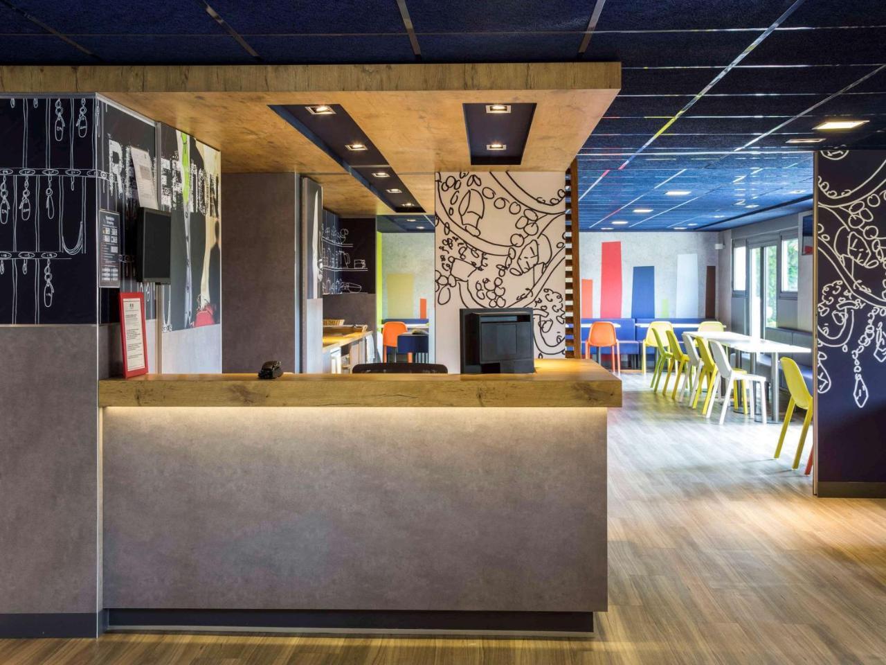 Ibis Budget Versailles Chateau Saint Cyr L'Ecole Екстер'єр фото