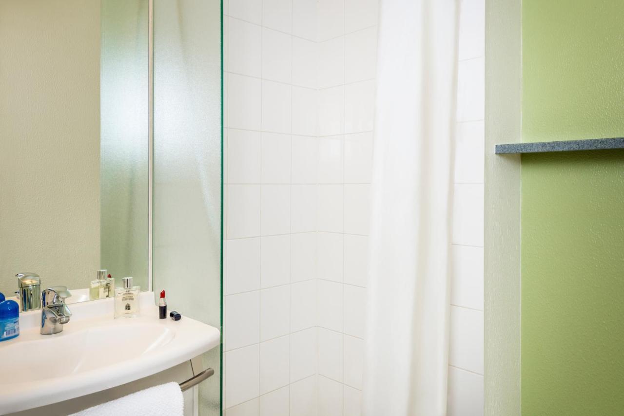 Ibis Budget Versailles Chateau Saint Cyr L'Ecole Екстер'єр фото