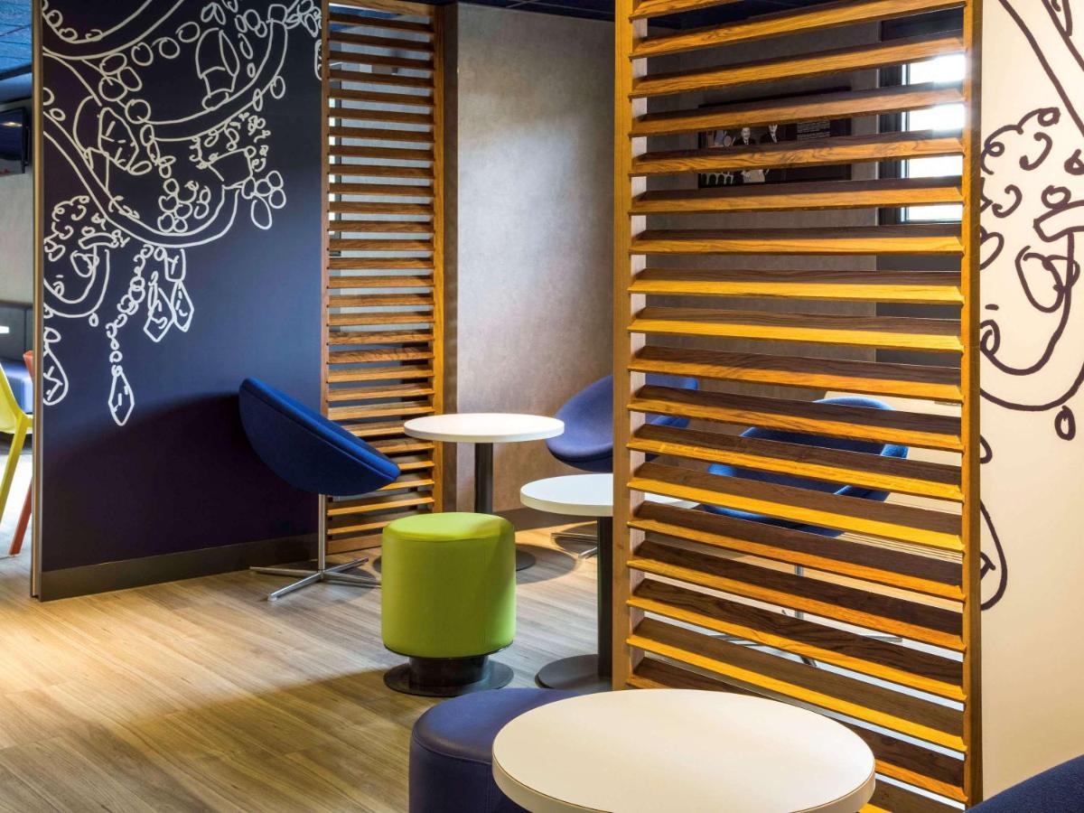 Ibis Budget Versailles Chateau Saint Cyr L'Ecole Екстер'єр фото